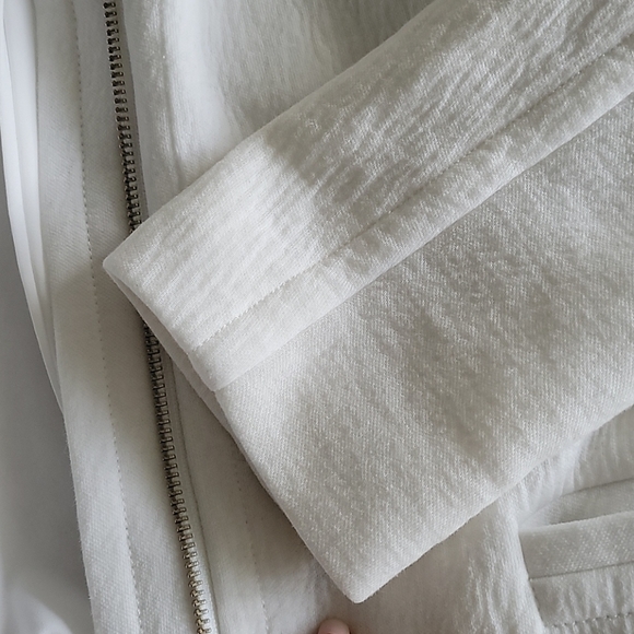 Jacket - Picture 3 of 4